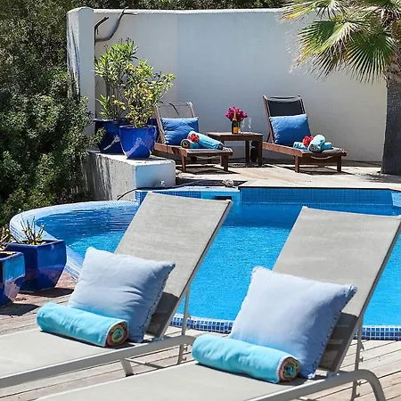 Villa Front Line Sea In Mallorca Up To 6 Guests Font de sa Cala